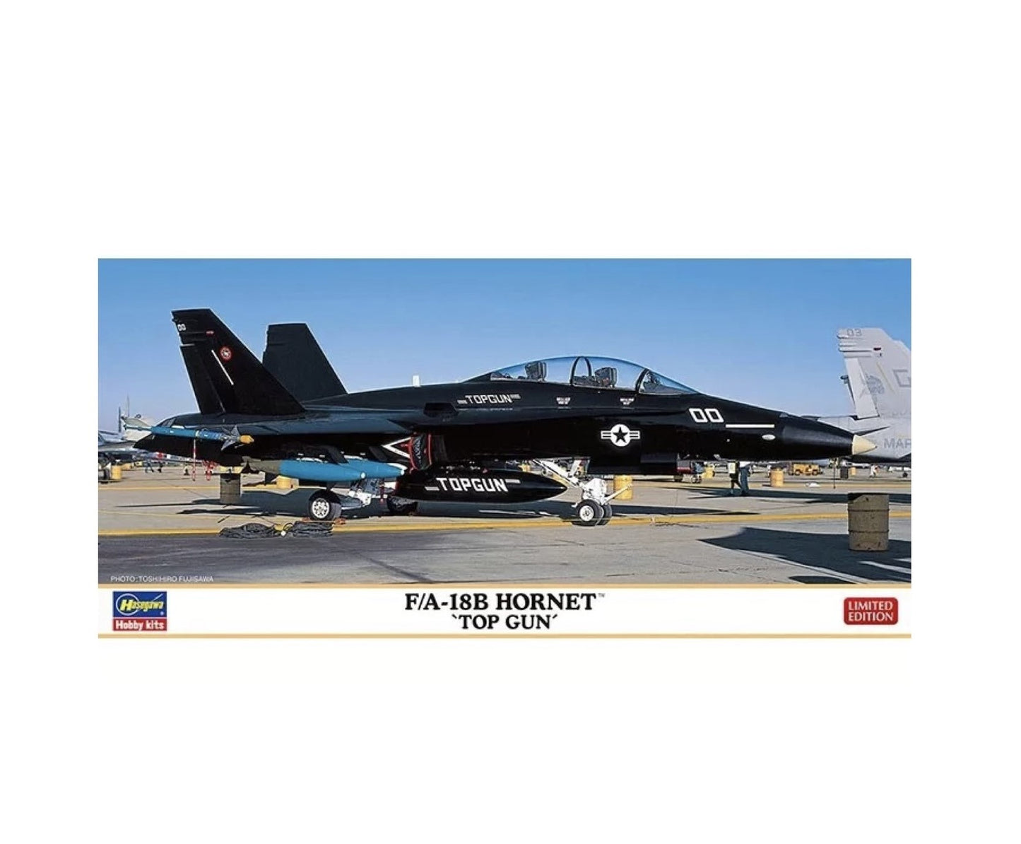 02436 - F/A - 18B Hornet 'Top Gun' 1:72 Scale