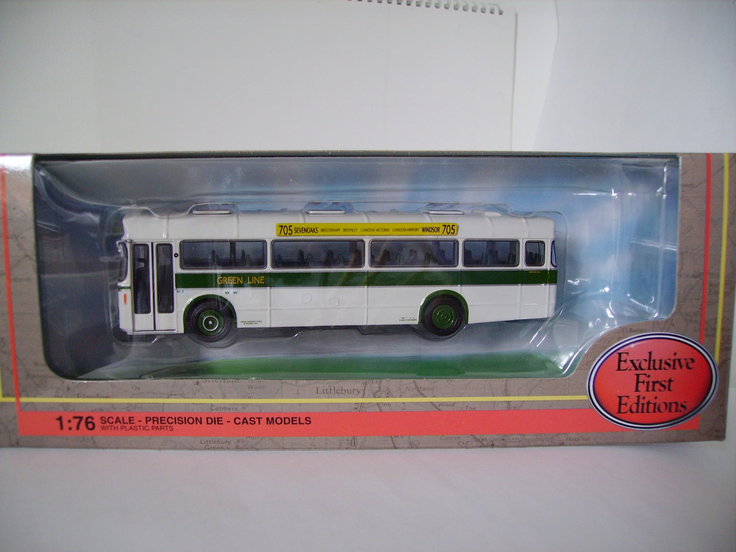 35706 RC Class Coach "Green Line" Route 705